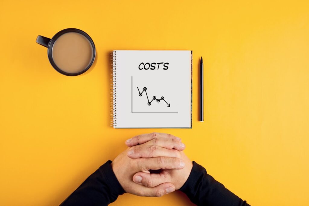 コストと書かれたノート